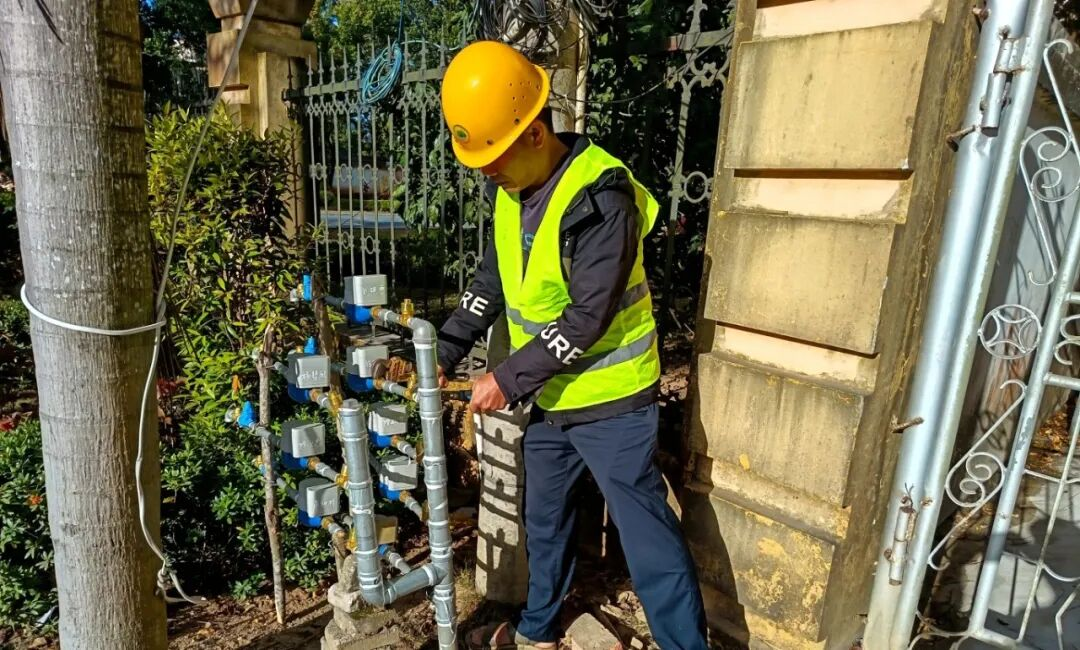 三亞六盤(pán)村春節(jié)前實(shí)現(xiàn)“抄表到戶(hù)”  讓村民用上